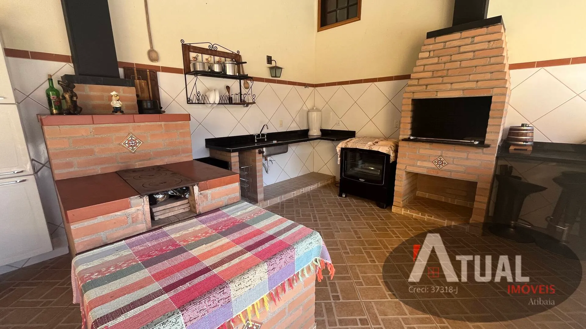 Casa à venda de 976 m² em Bom Jesus dos Perdões, SP, Brasil
