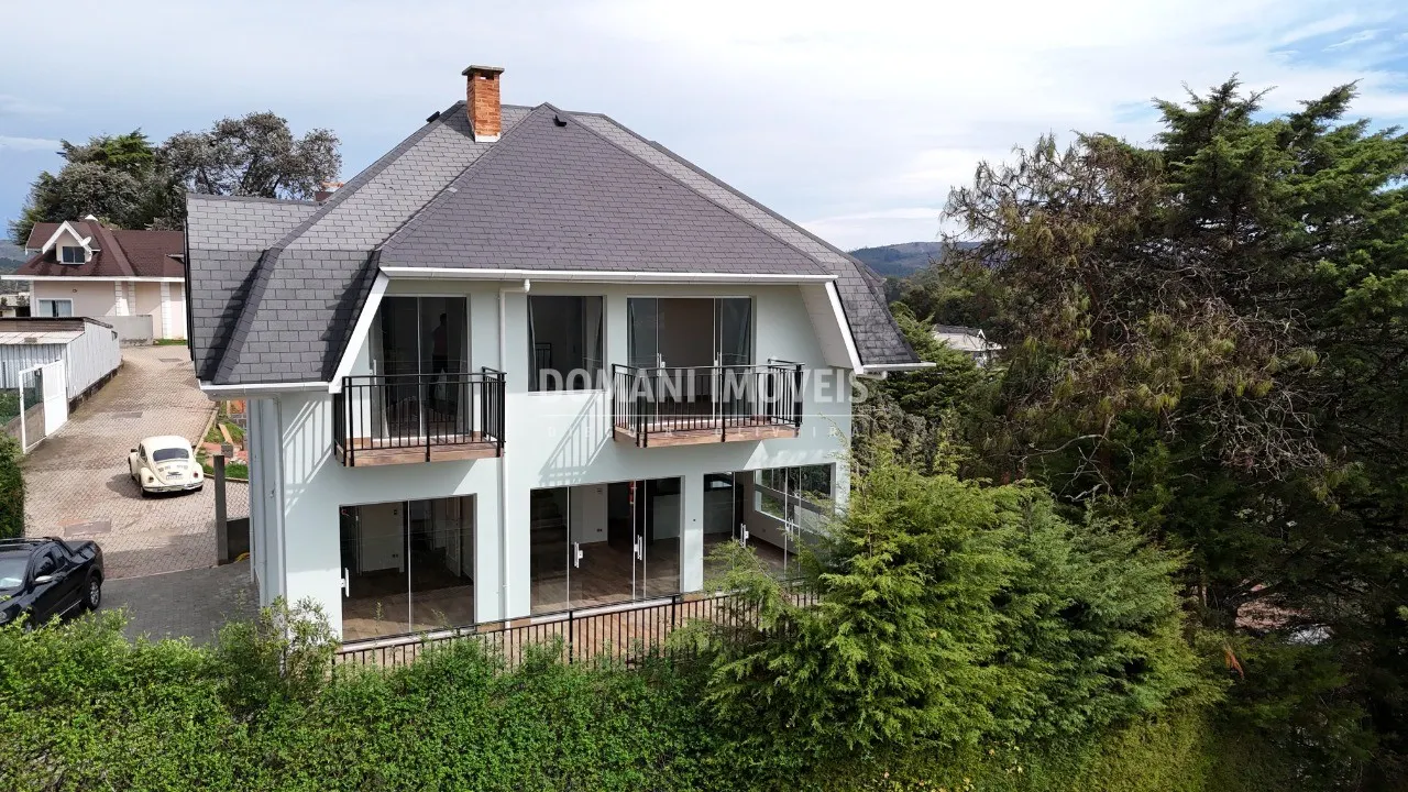 Casa à venda de 320 m² em Campos do Jordão, SP, Brasil
