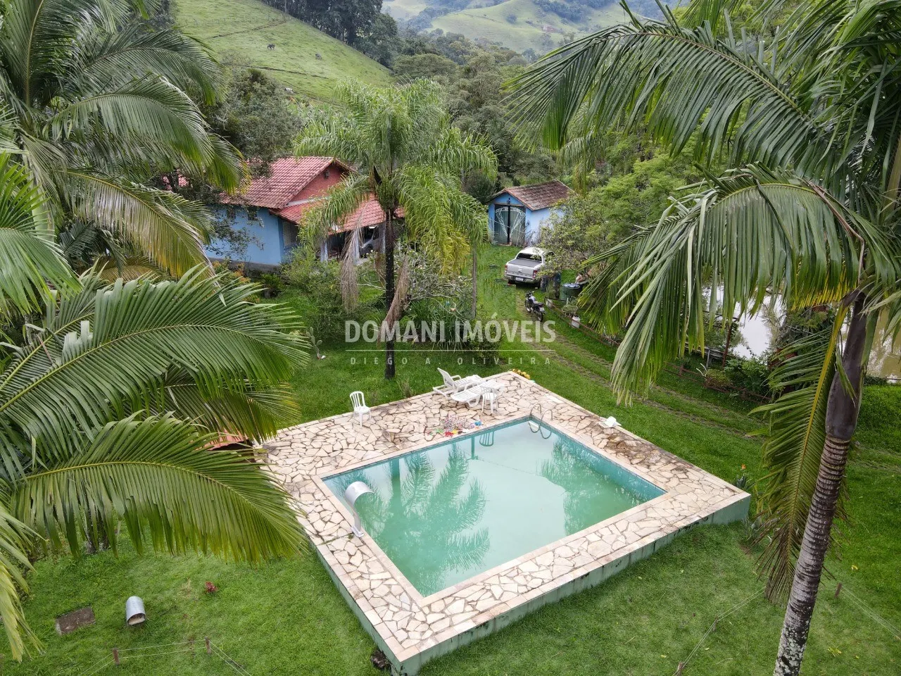 Sítio à venda de 3 ha em Piranguçu, MG, Brasil
