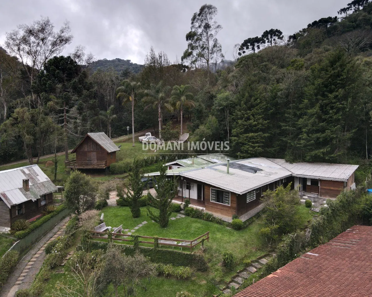 Casa à venda de 4.220 m² em Campos do Jordão, SP, Brasil