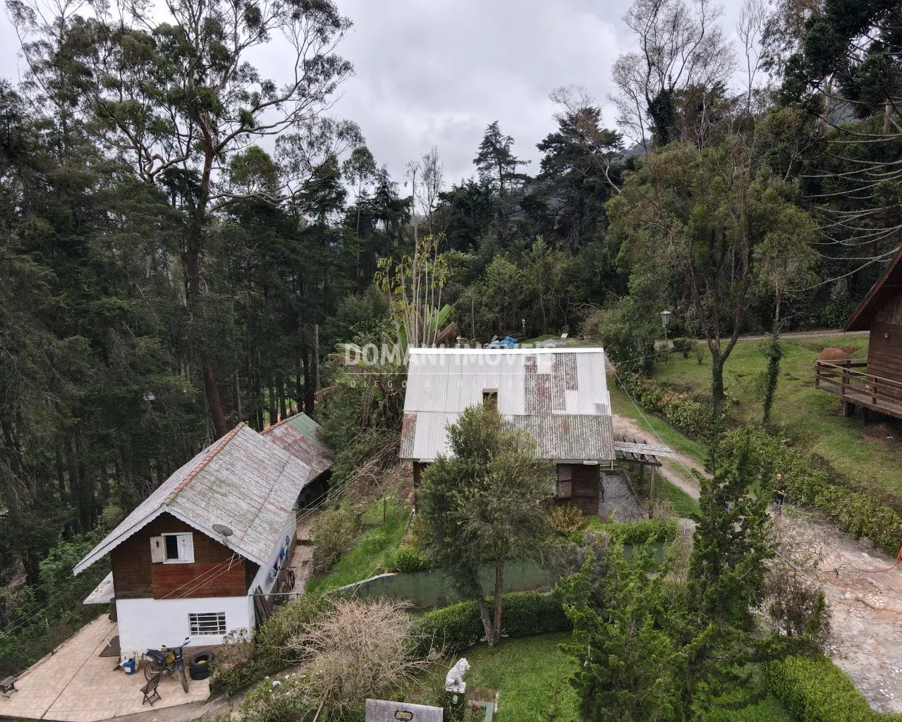 Casa à venda de 4.220 m² em Campos do Jordão, SP, Brasil