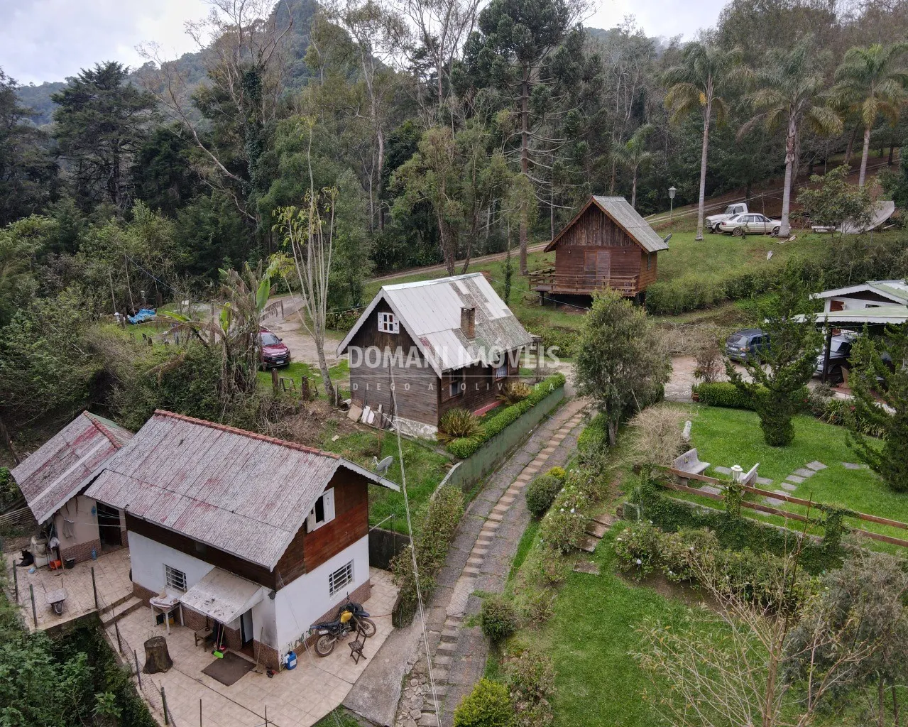 Casa à venda de 4.220 m² em Campos do Jordão, SP, Brasil