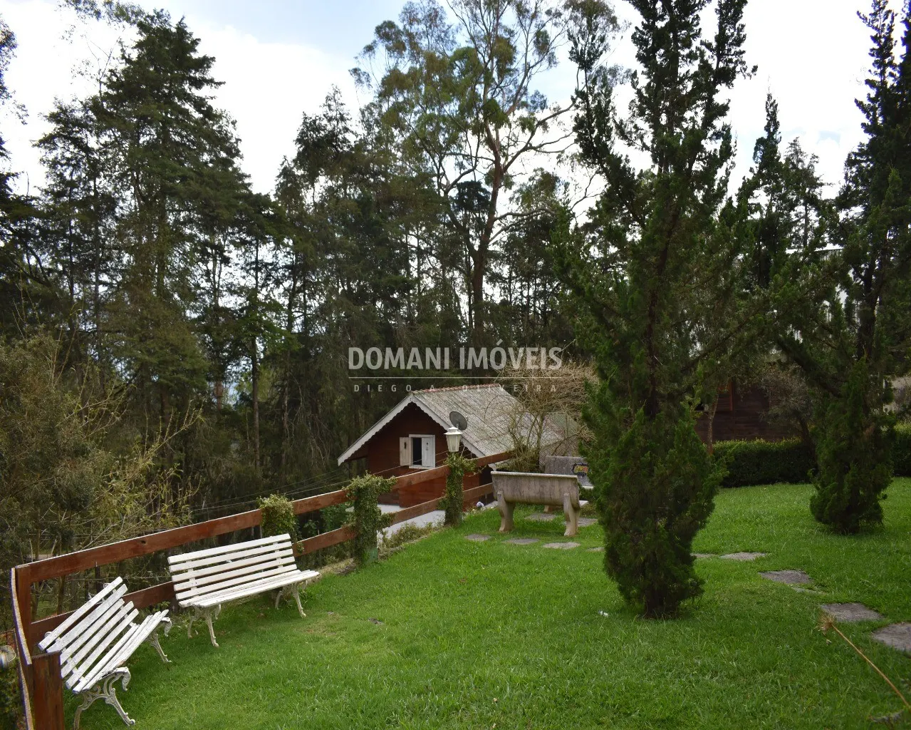 Casa à venda de 4.220 m² em Campos do Jordão, SP, Brasil