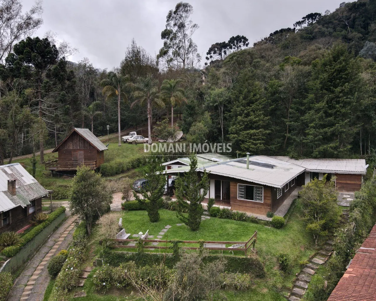 Casa à venda de 4.220 m² em Campos do Jordão, SP, Brasil