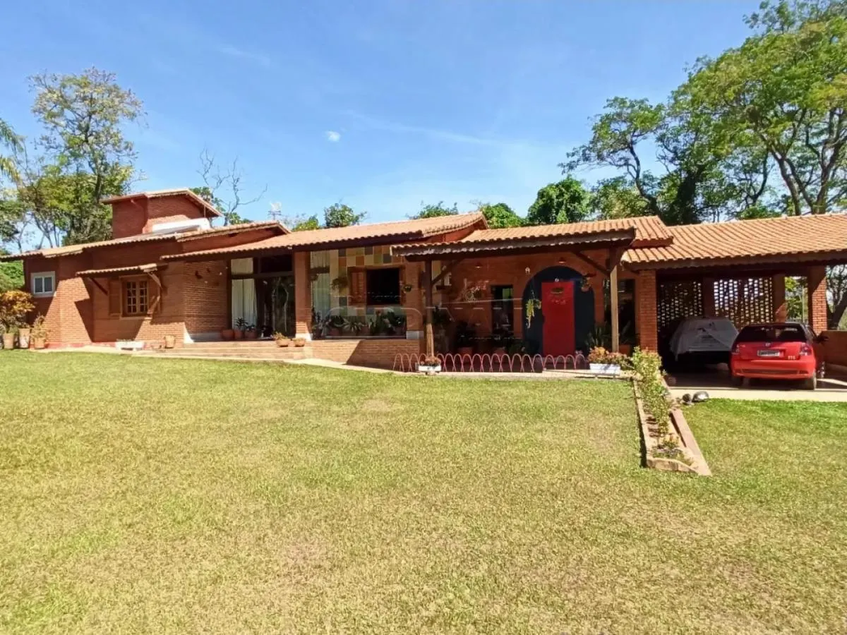Country home for sale of 365 m² in Analândia, SP, Brazil