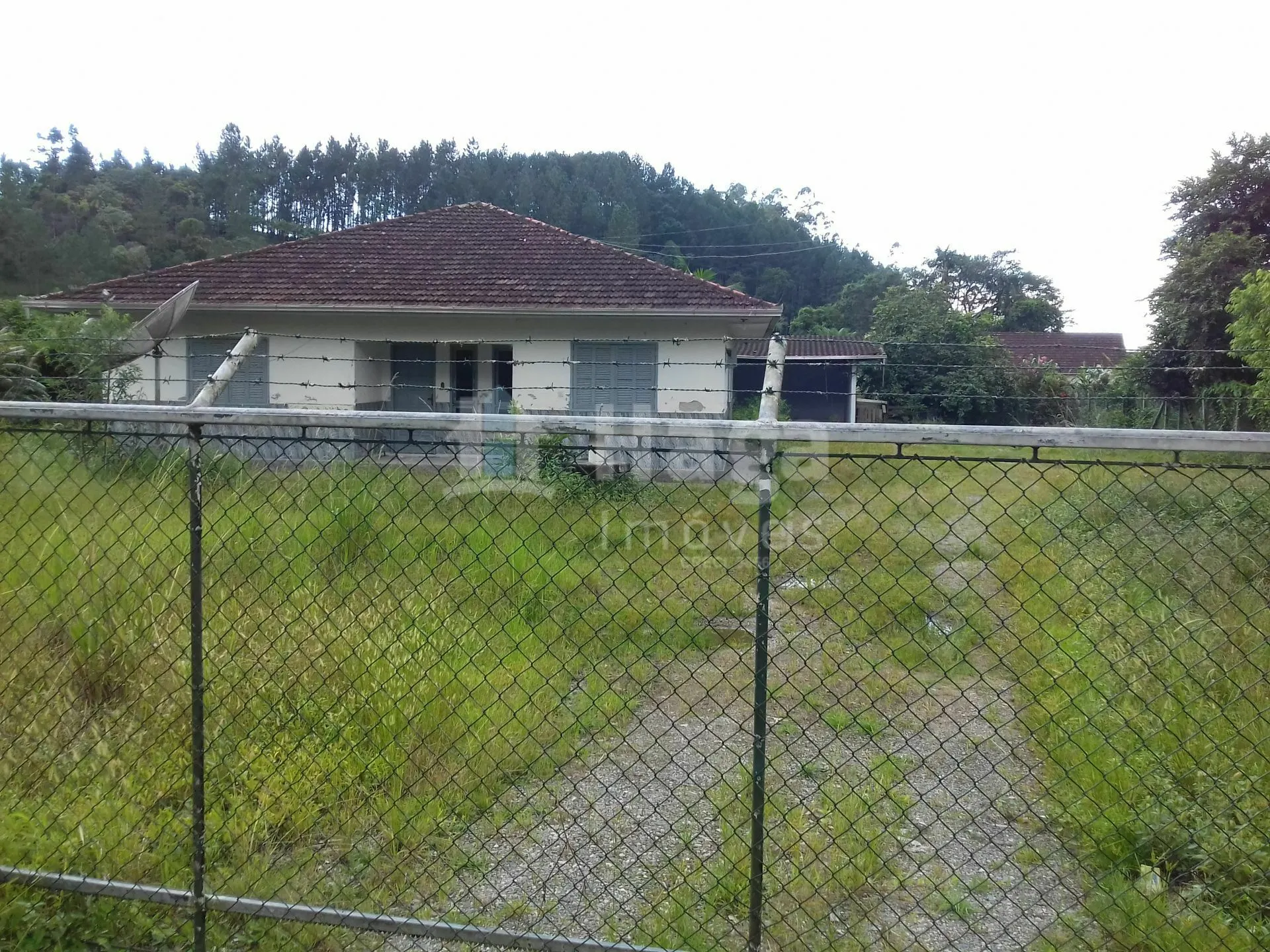 Terreno à venda de 7.700 m² em Guabiruba, SC, Brasil