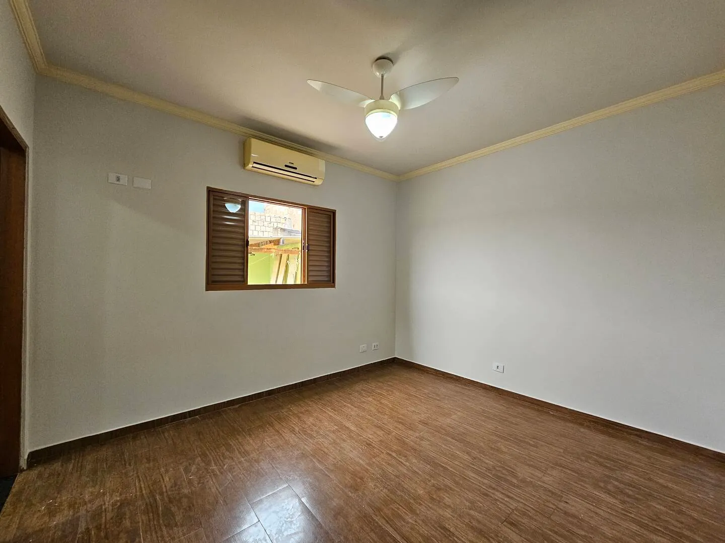 Casa à venda de 250 m² em Piraju, SP, Brasil