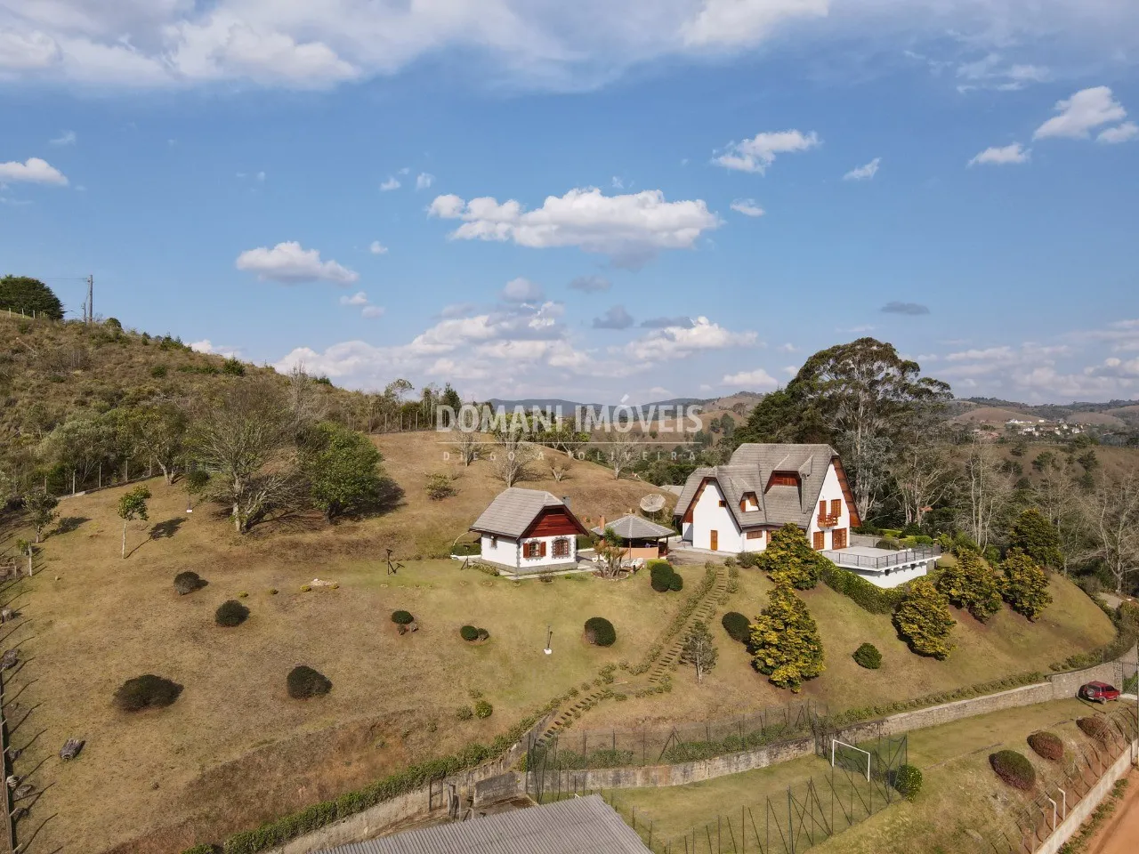 Casa à venda de 7.880 m² em Campos do Jordão, SP, Brasil