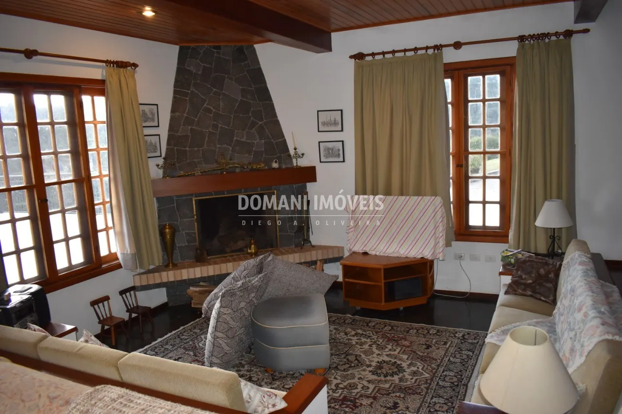 Casa à venda de 7.880 m² em Campos do Jordão, SP, Brasil