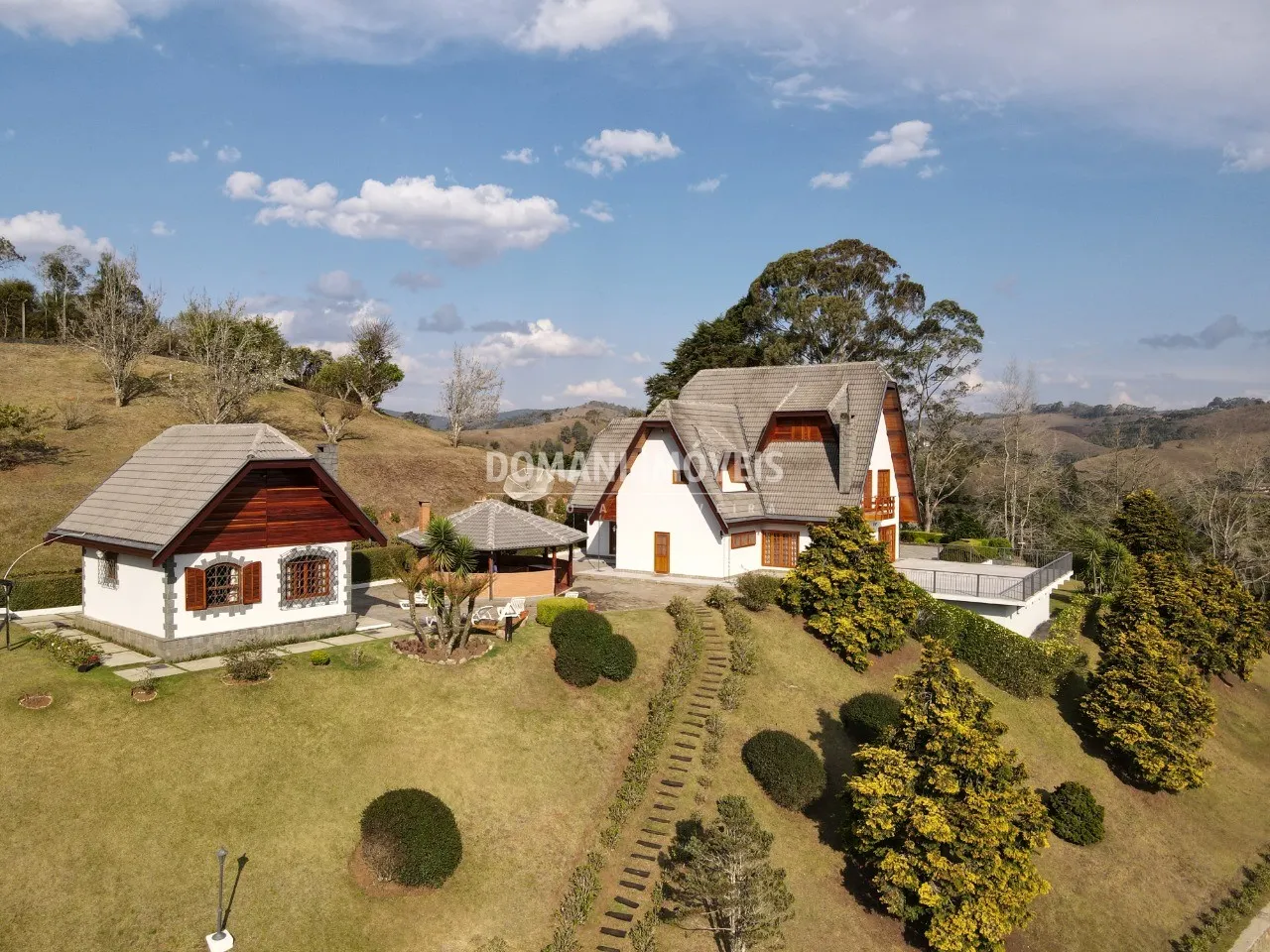 Casa à venda de 7.880 m² em Campos do Jordão, SP, Brasil