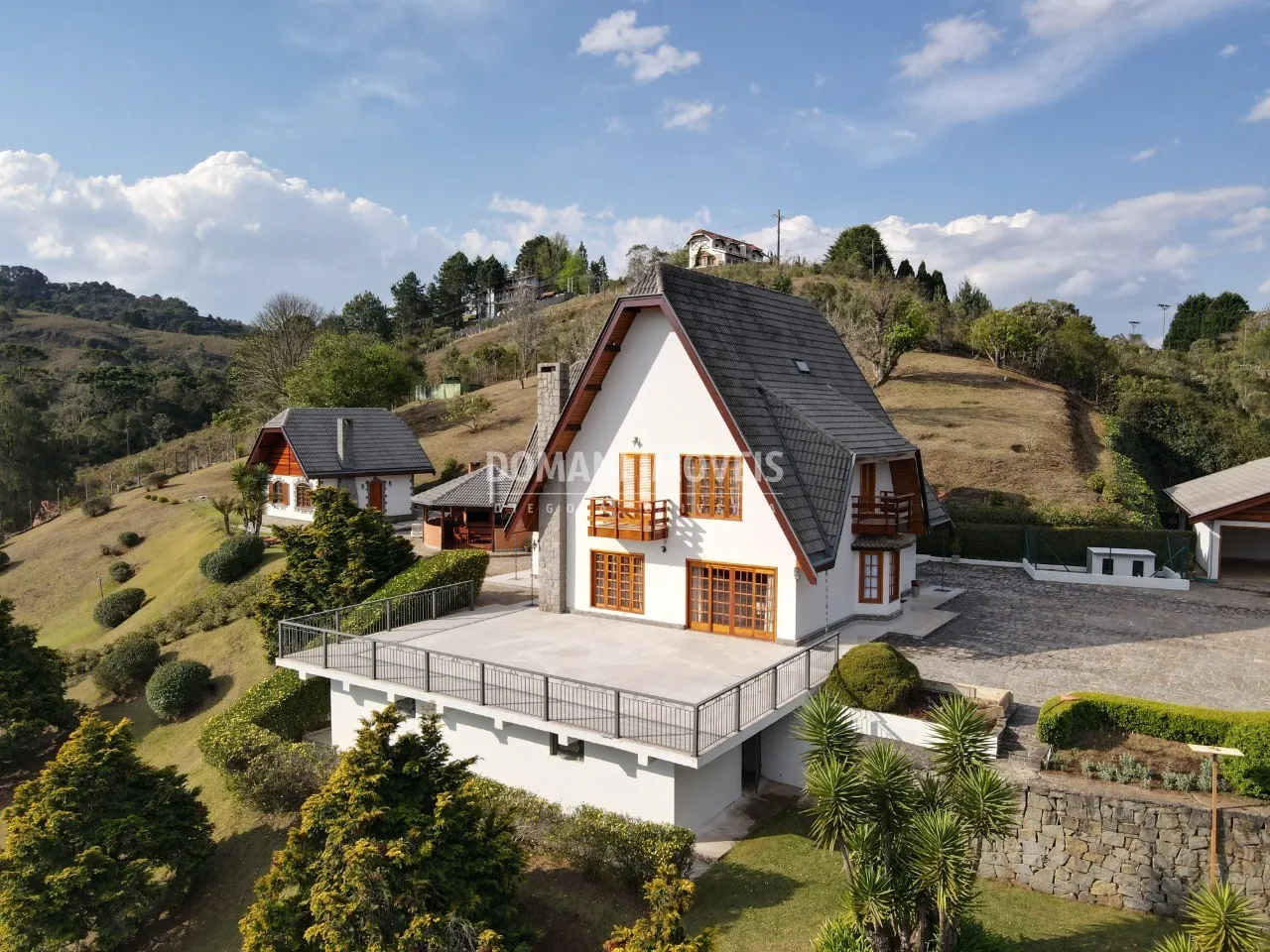 Casa à venda de 7.880 m² em Campos do Jordão, SP, Brasil