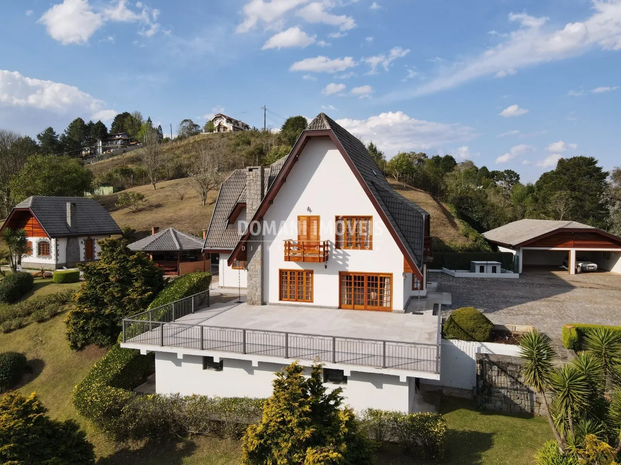 Casa à venda de 7.880 m² em Campos do Jordão, SP, Brasil