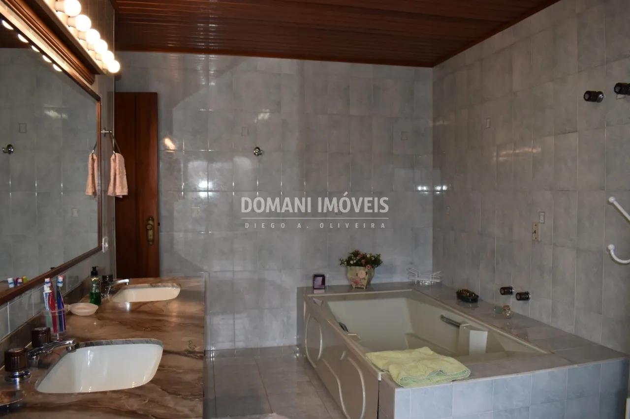 Casa à venda de 7.880 m² em Campos do Jordão, SP, Brasil