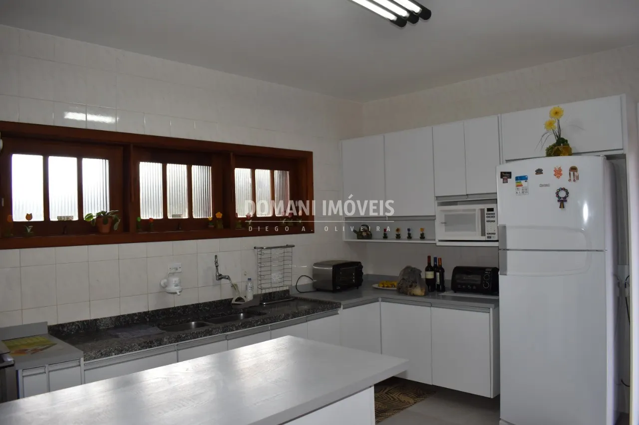 Casa à venda de 7.880 m² em Campos do Jordão, SP, Brasil
