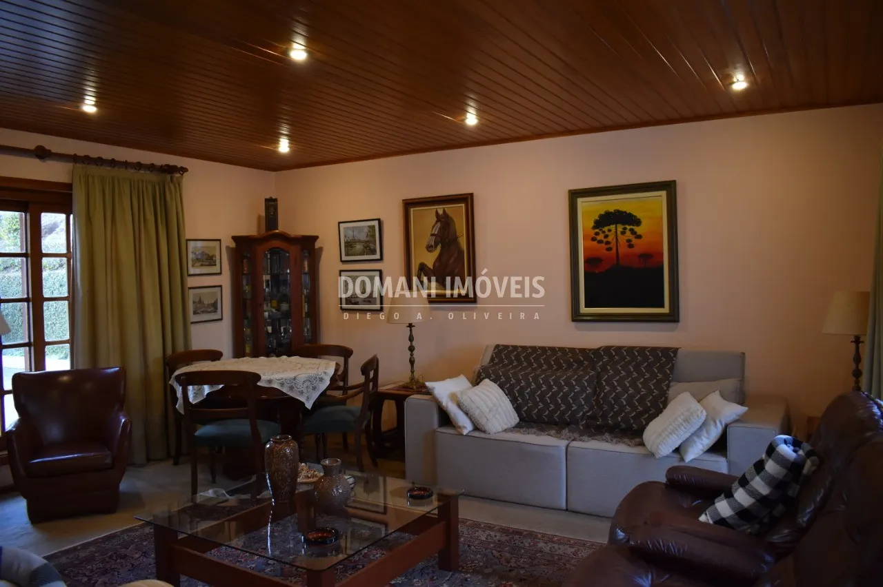 Casa à venda de 7.880 m² em Campos do Jordão, SP, Brasil