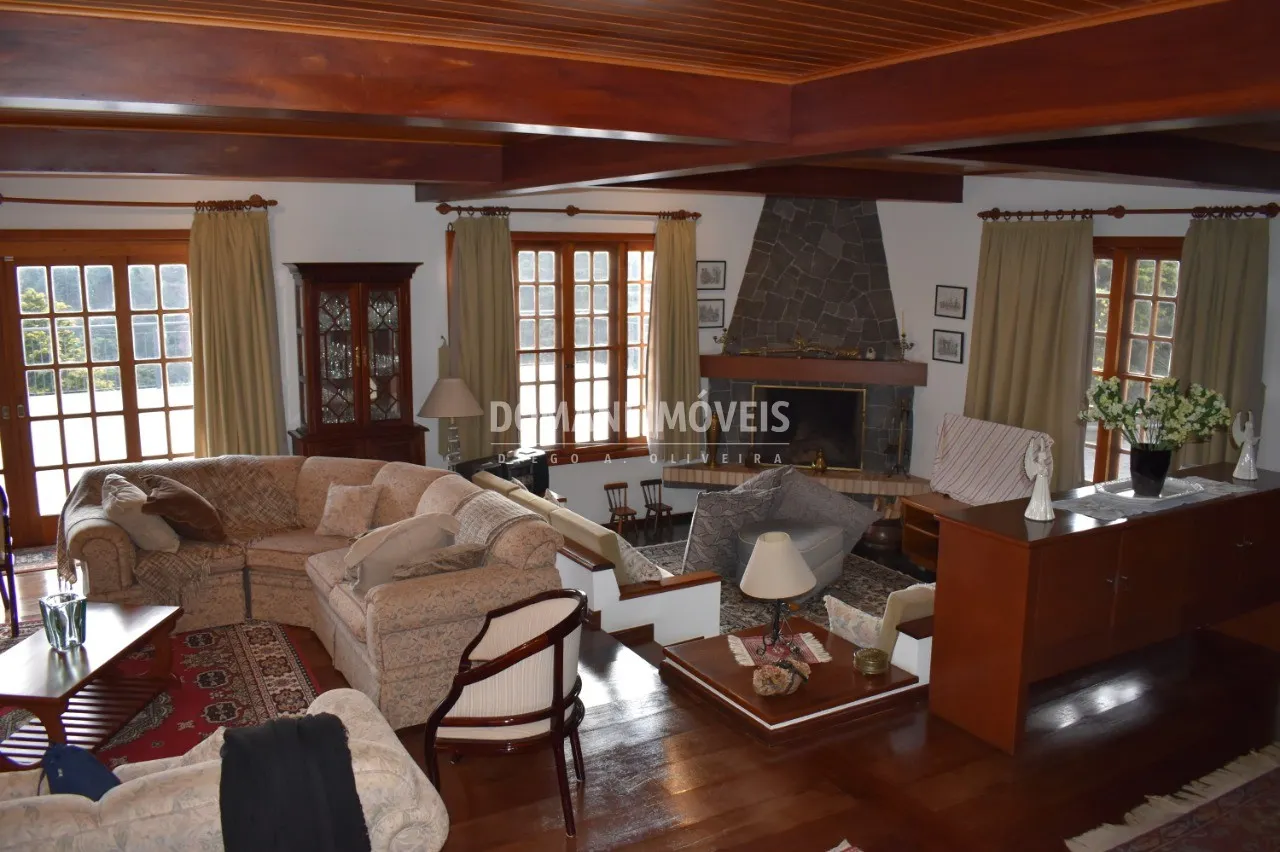 Casa à venda de 7.880 m² em Campos do Jordão, SP, Brasil