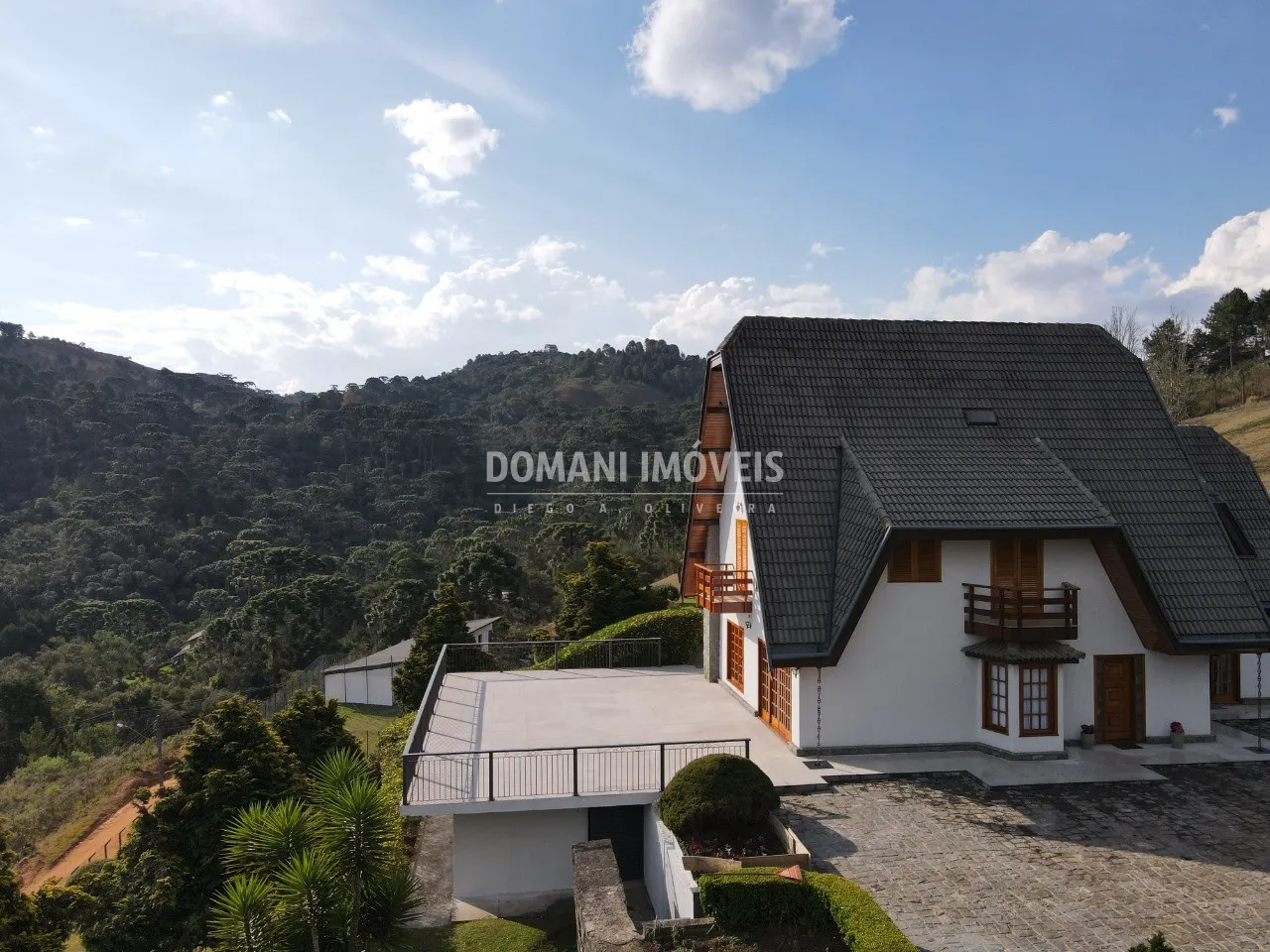 Casa à venda de 7.880 m² em Campos do Jordão, SP, Brasil