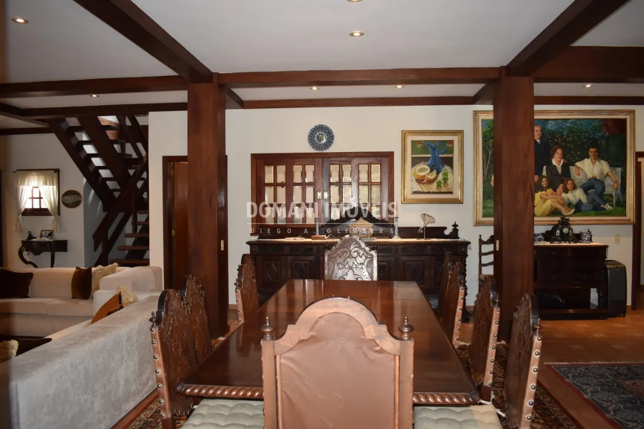 Casa à venda de 1.165 m² em Campos do Jordão, SP, Brasil