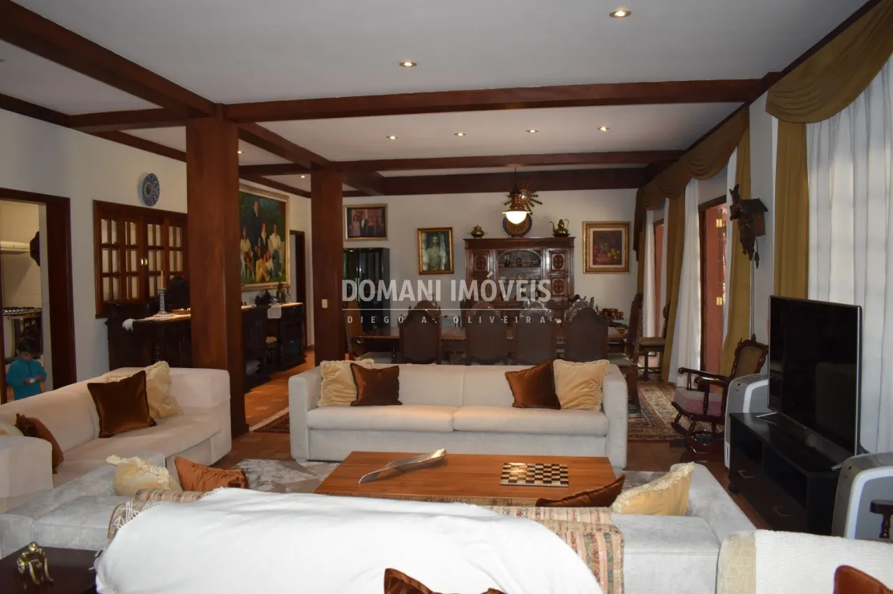 Casa à venda de 1.165 m² em Campos do Jordão, SP, Brasil