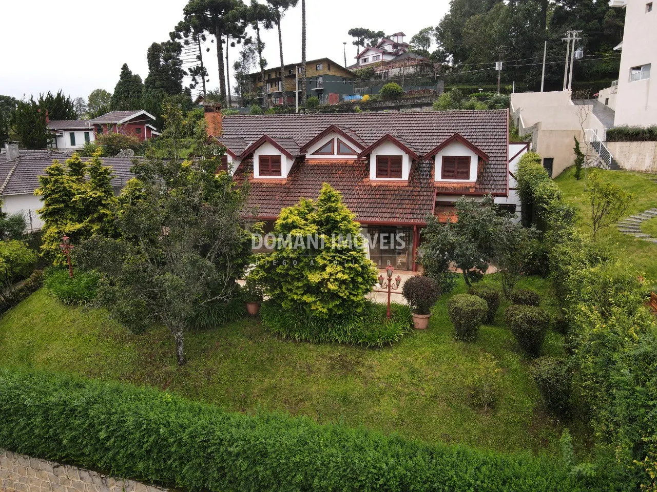 Casa à venda de 1.165 m² em Campos do Jordão, SP, Brasil
