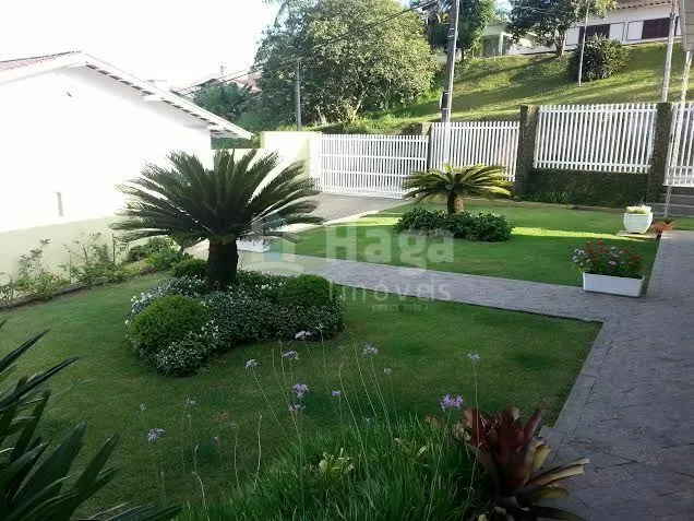 Casa à venda de 561 m² em Brusque, SC, Brasil
