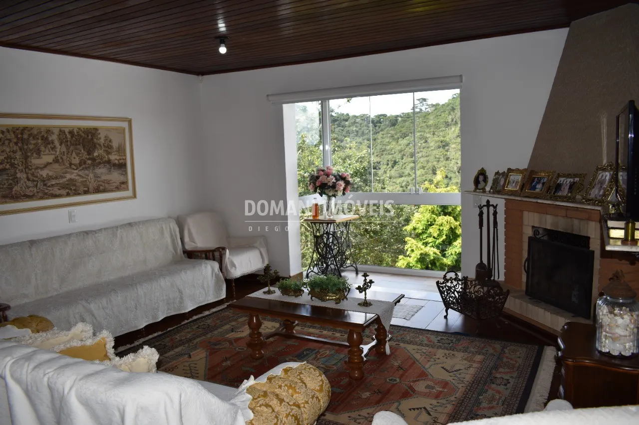 Casa à venda de 1.010 m² em Campos do Jordão, SP, Brasil