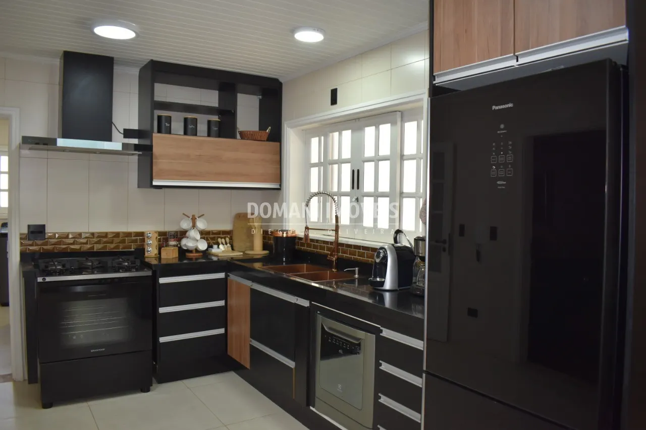Casa à venda de 1.040 m² em Campos do Jordão, SP, Brasil