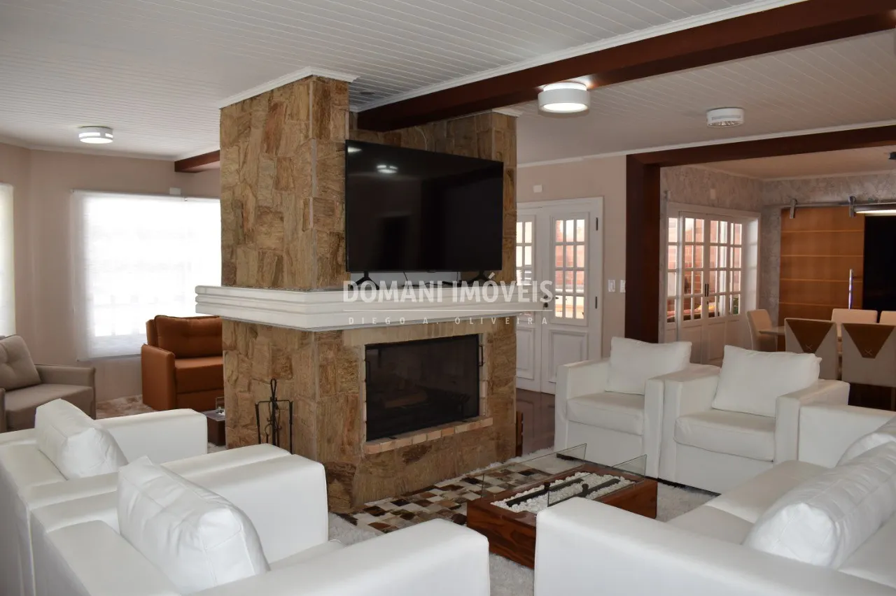 Casa à venda de 1.040 m² em Campos do Jordão, SP, Brasil