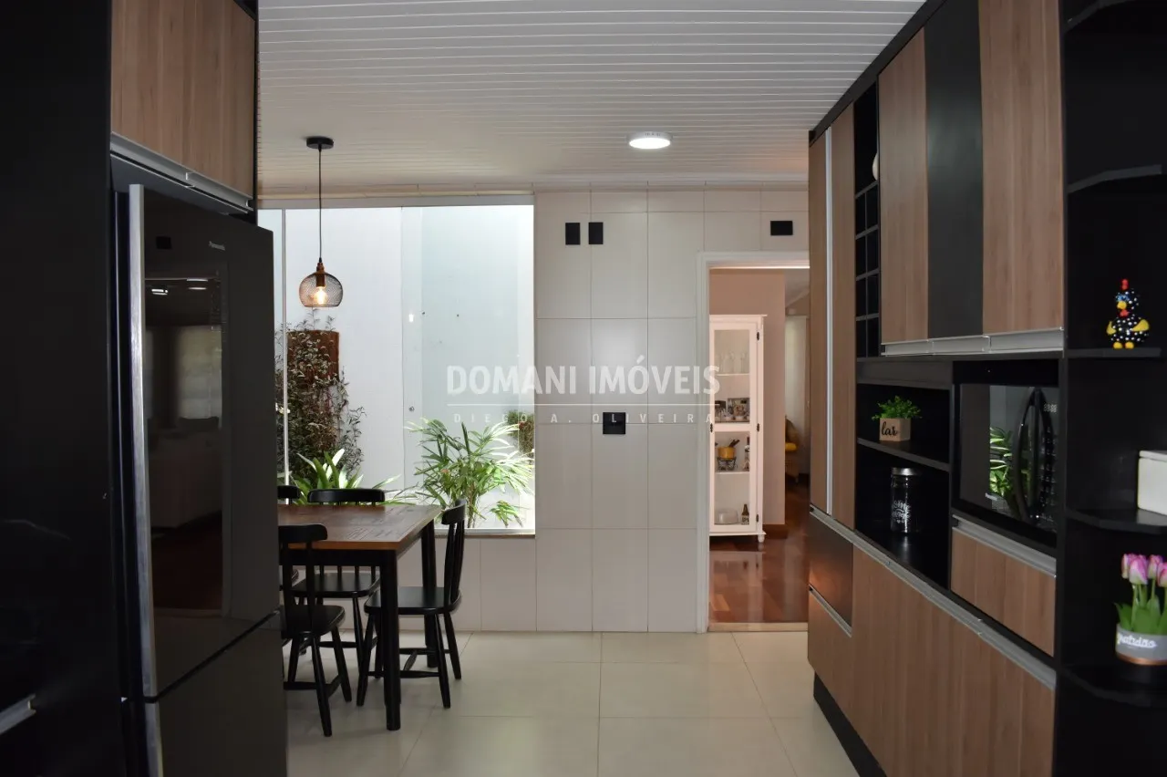 Casa à venda de 1.040 m² em Campos do Jordão, SP, Brasil