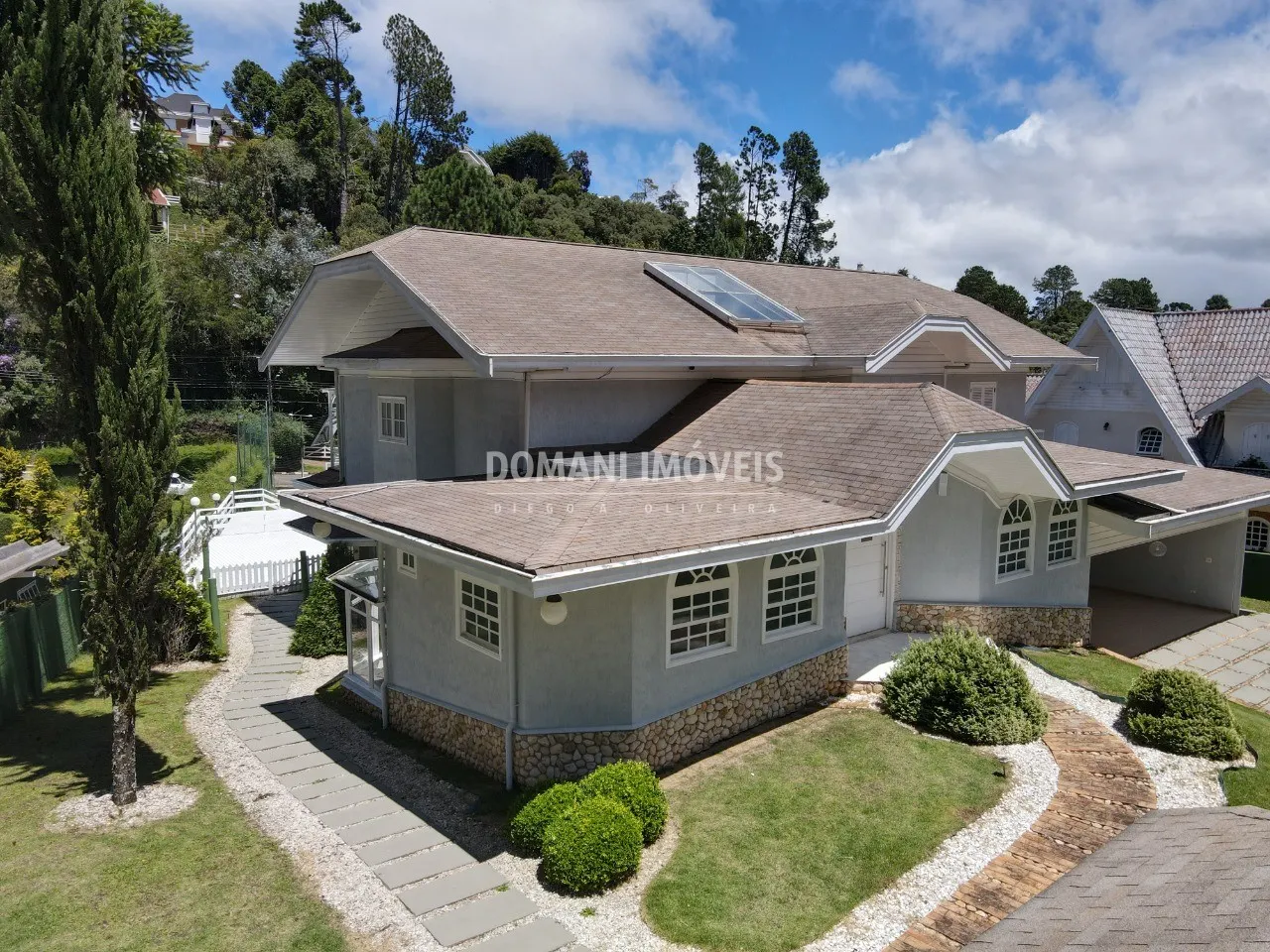 Casa à venda de 1.040 m² em Campos do Jordão, SP, Brasil