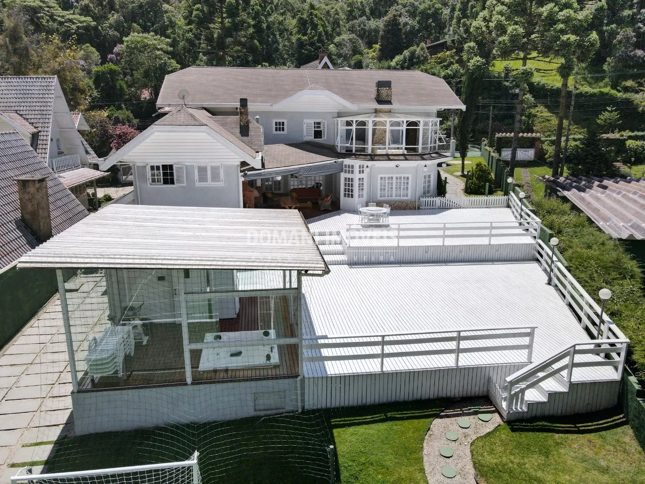 Casa à venda de 1.040 m² em Campos do Jordão, SP, Brasil