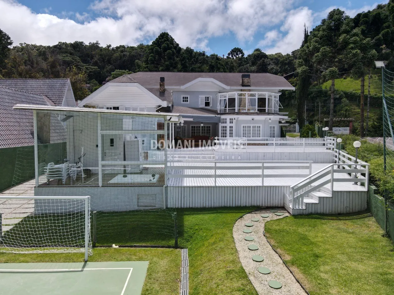 Casa à venda de 1.040 m² em Campos do Jordão, SP, Brasil
