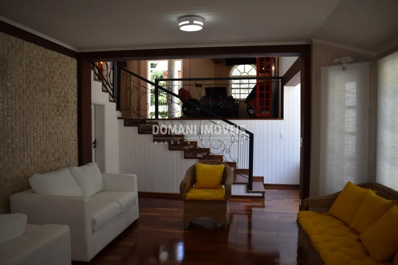 Casa à venda de 1.040 m² em Campos do Jordão, SP, Brasil