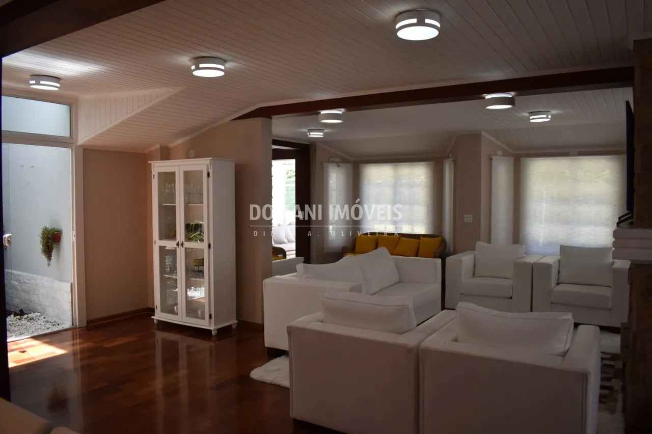 Casa à venda de 1.040 m² em Campos do Jordão, SP, Brasil