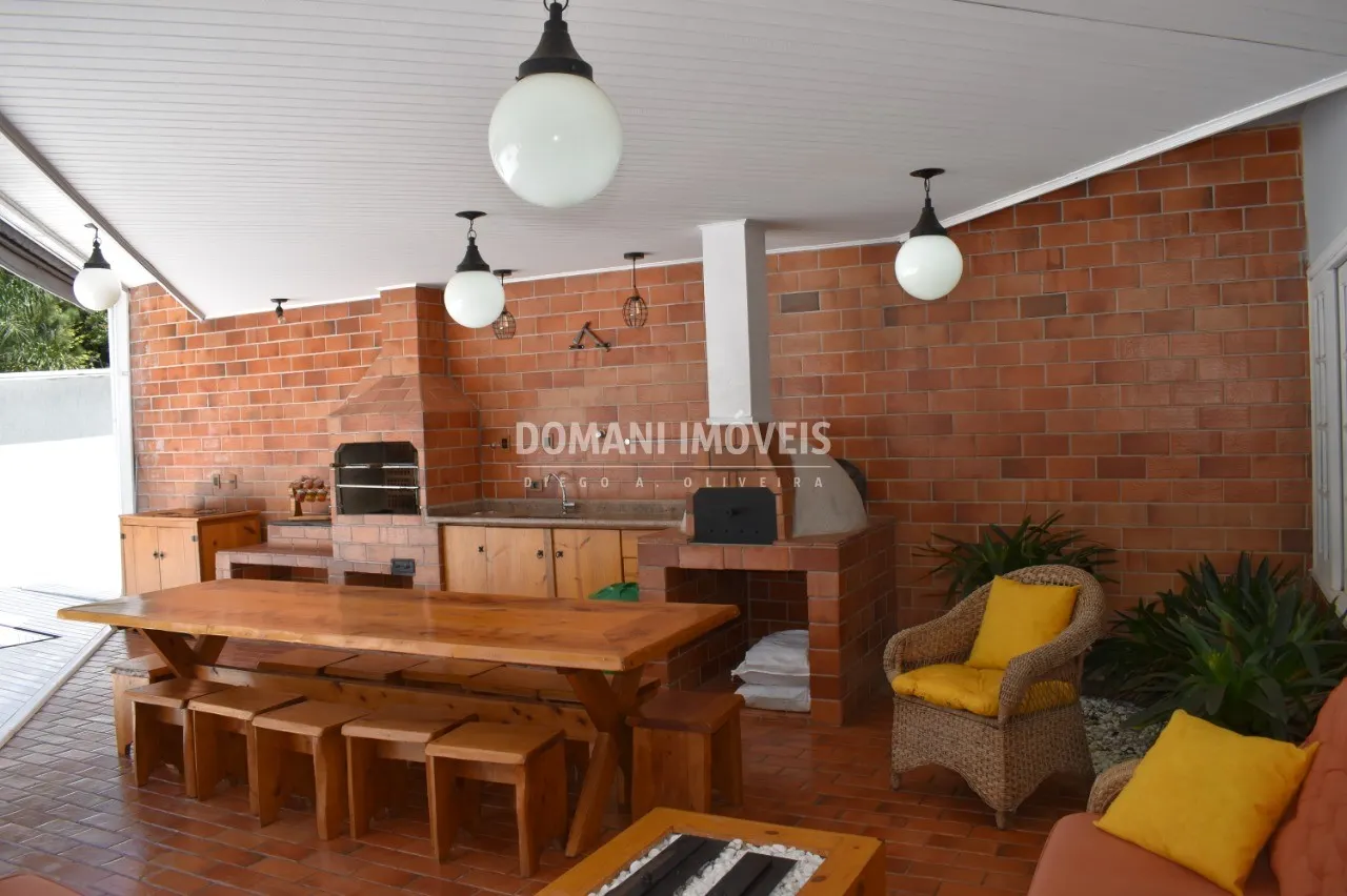 Casa à venda de 1.040 m² em Campos do Jordão, SP, Brasil
