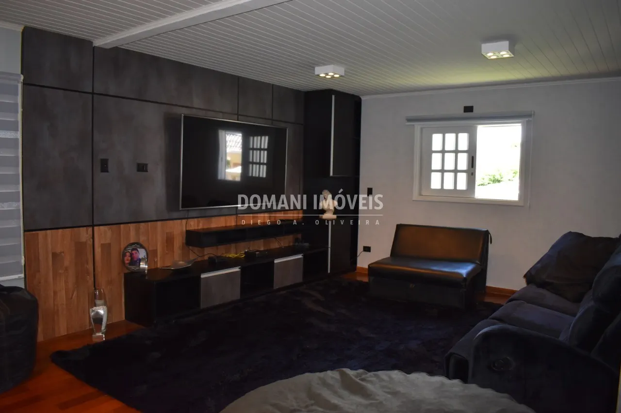 Casa à venda de 1.040 m² em Campos do Jordão, SP, Brasil