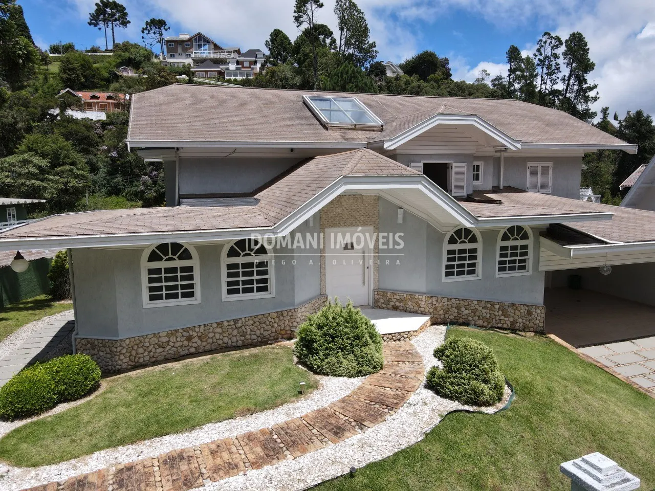 Casa à venda de 1.040 m² em Campos do Jordão, SP, Brasil