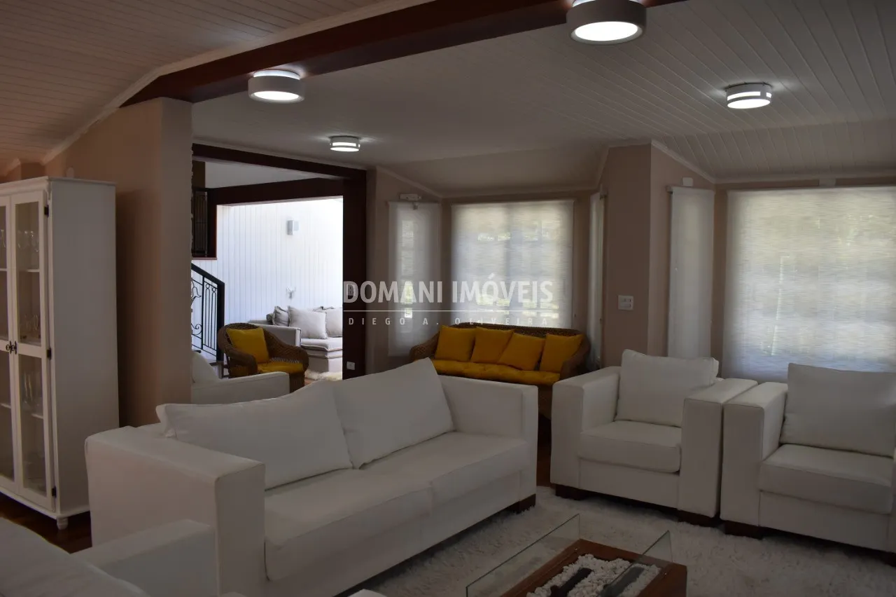 Casa à venda de 1.040 m² em Campos do Jordão, SP, Brasil