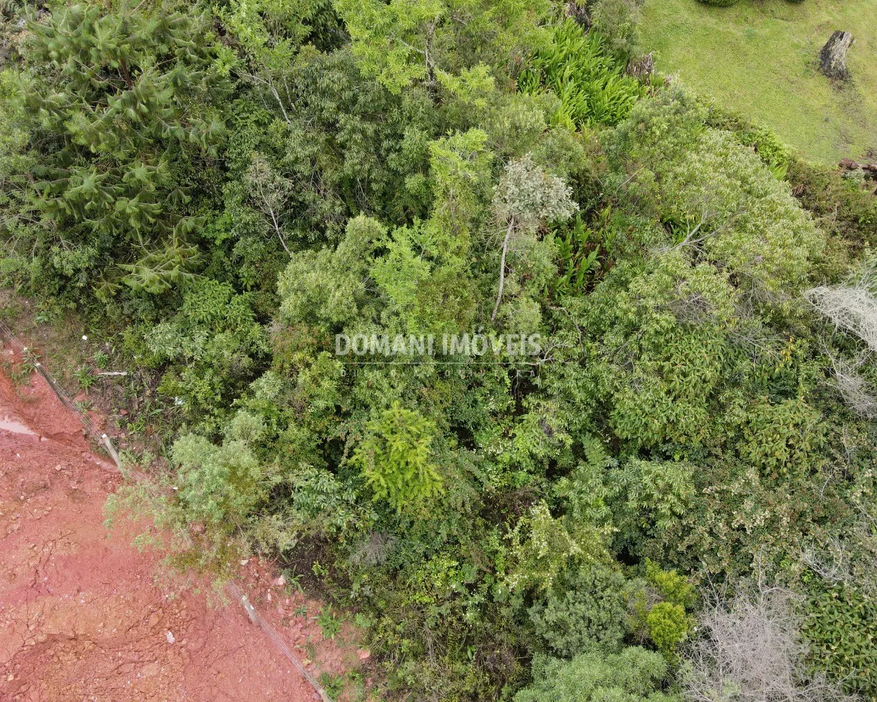Terreno à venda de 1.210 m² em Campos do Jordão, SP, Brasil