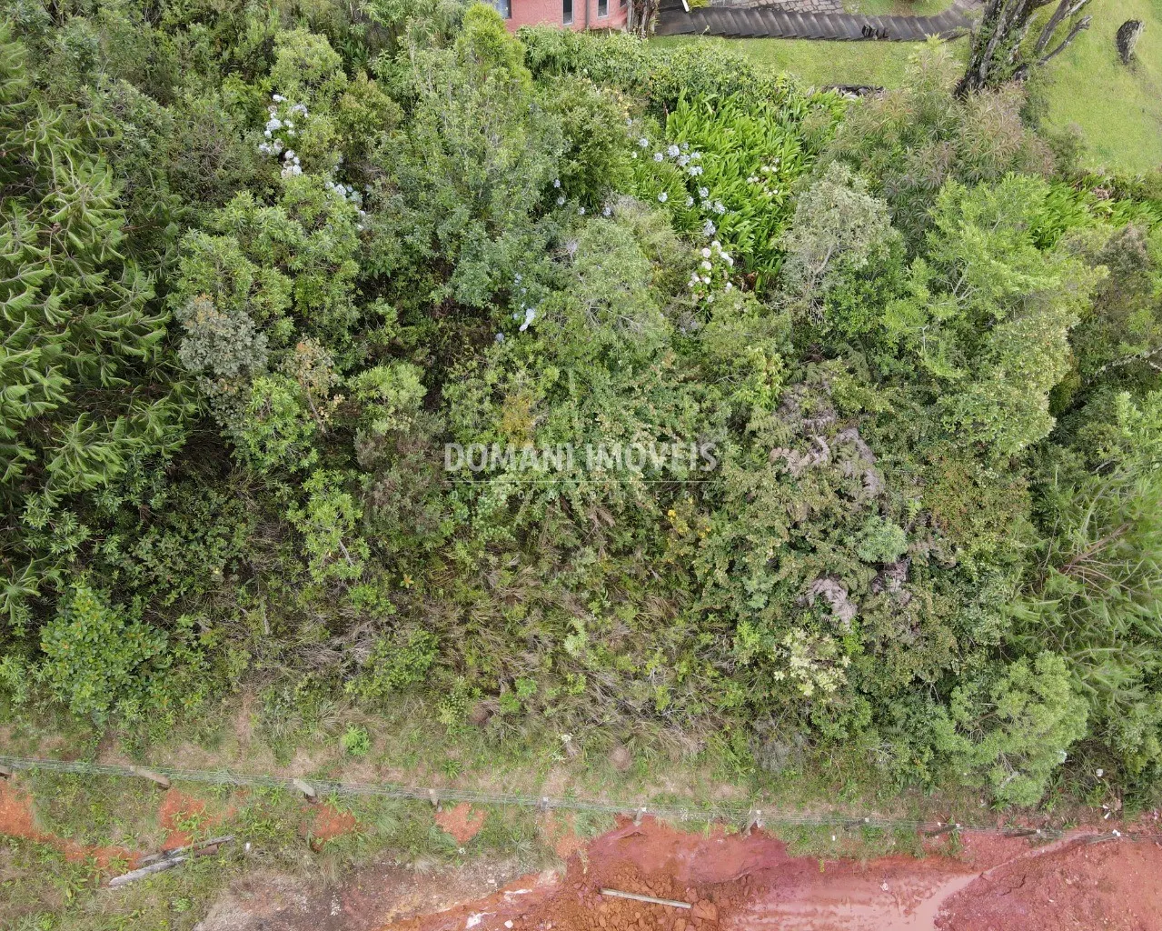 Terreno à venda de 1.210 m² em Campos do Jordão, SP, Brasil