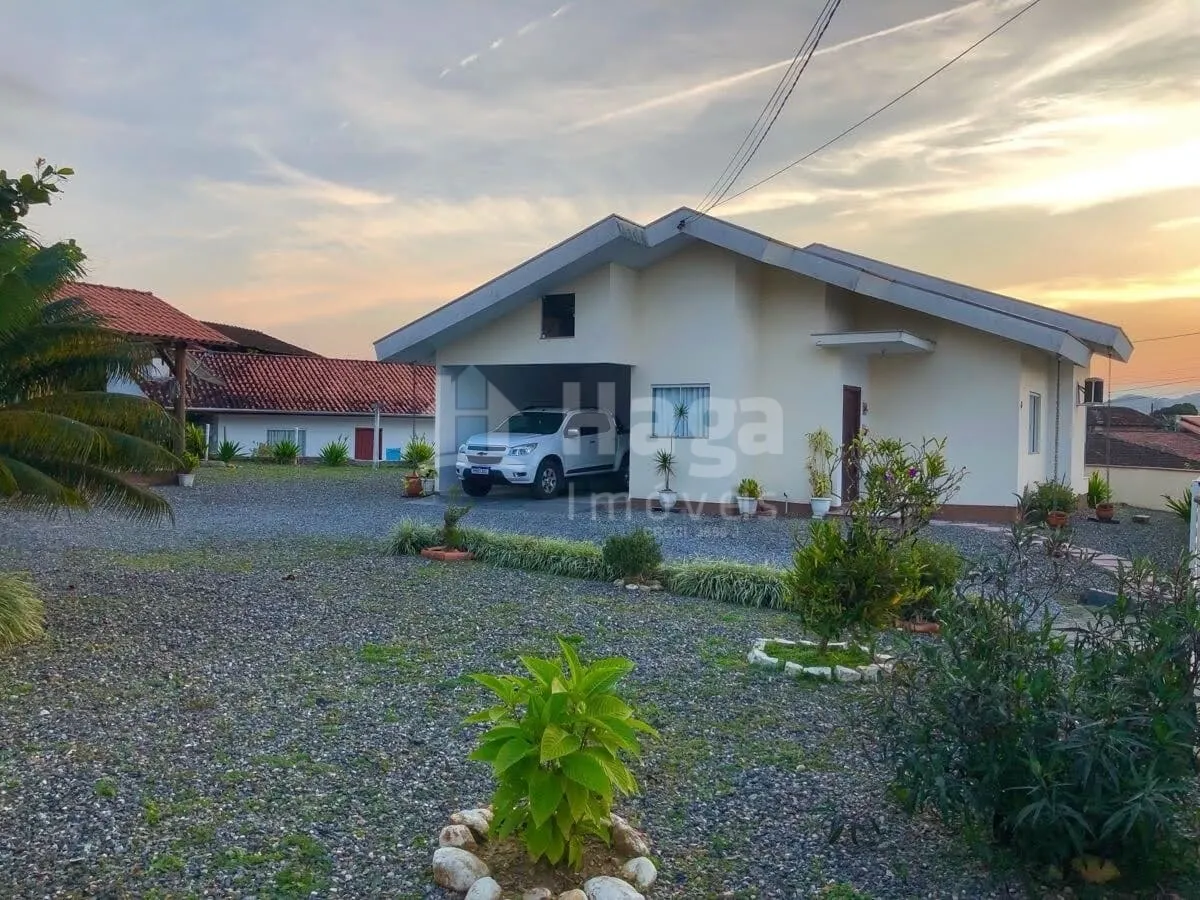 Casa à venda de 1.082 m² em Brusque, SC, Brasil