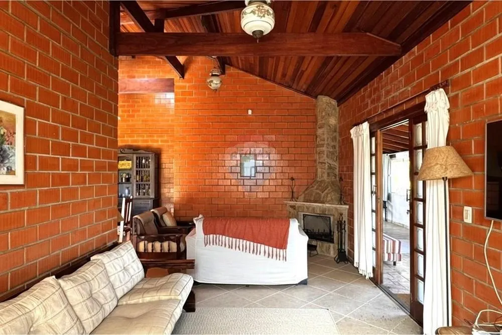 Chácara à venda de 2.440 m² em Jarinu, SP, Brasil