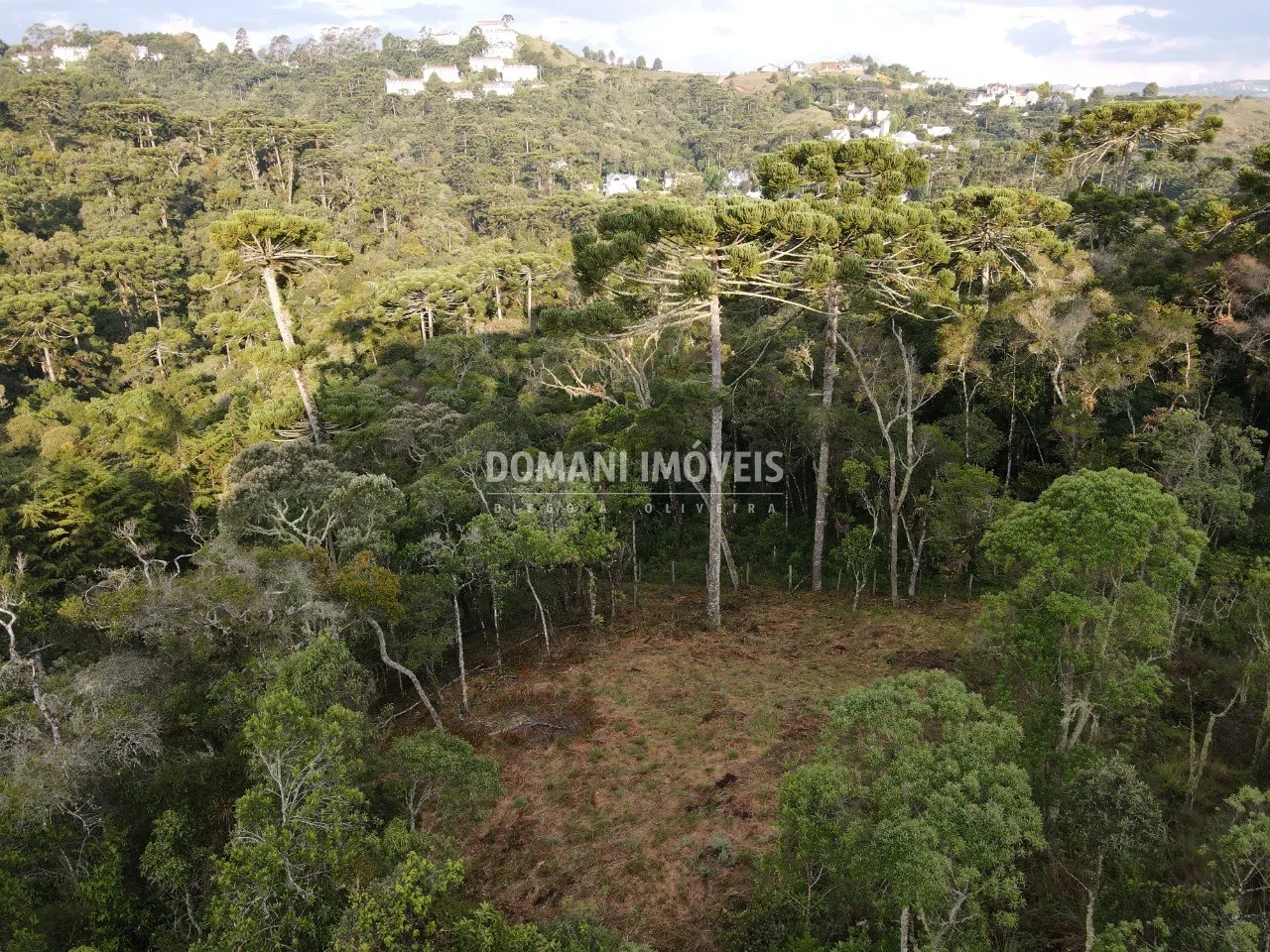 Terreno à venda de 1.060 m² em Campos do Jordão, SP, Brasil
