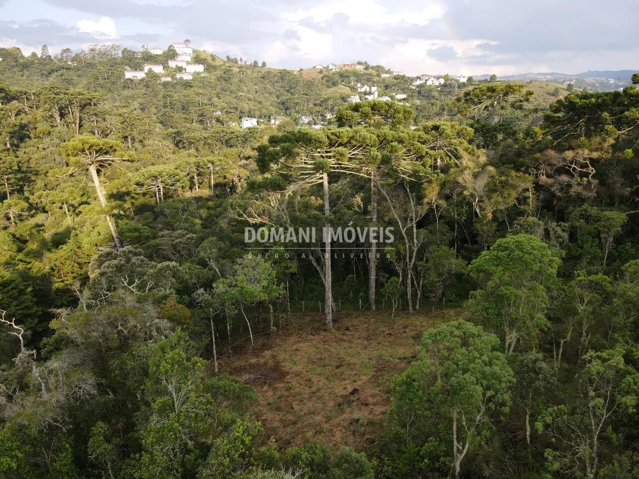 Terreno à venda de 1.060 m² em Campos do Jordão, SP, Brasil