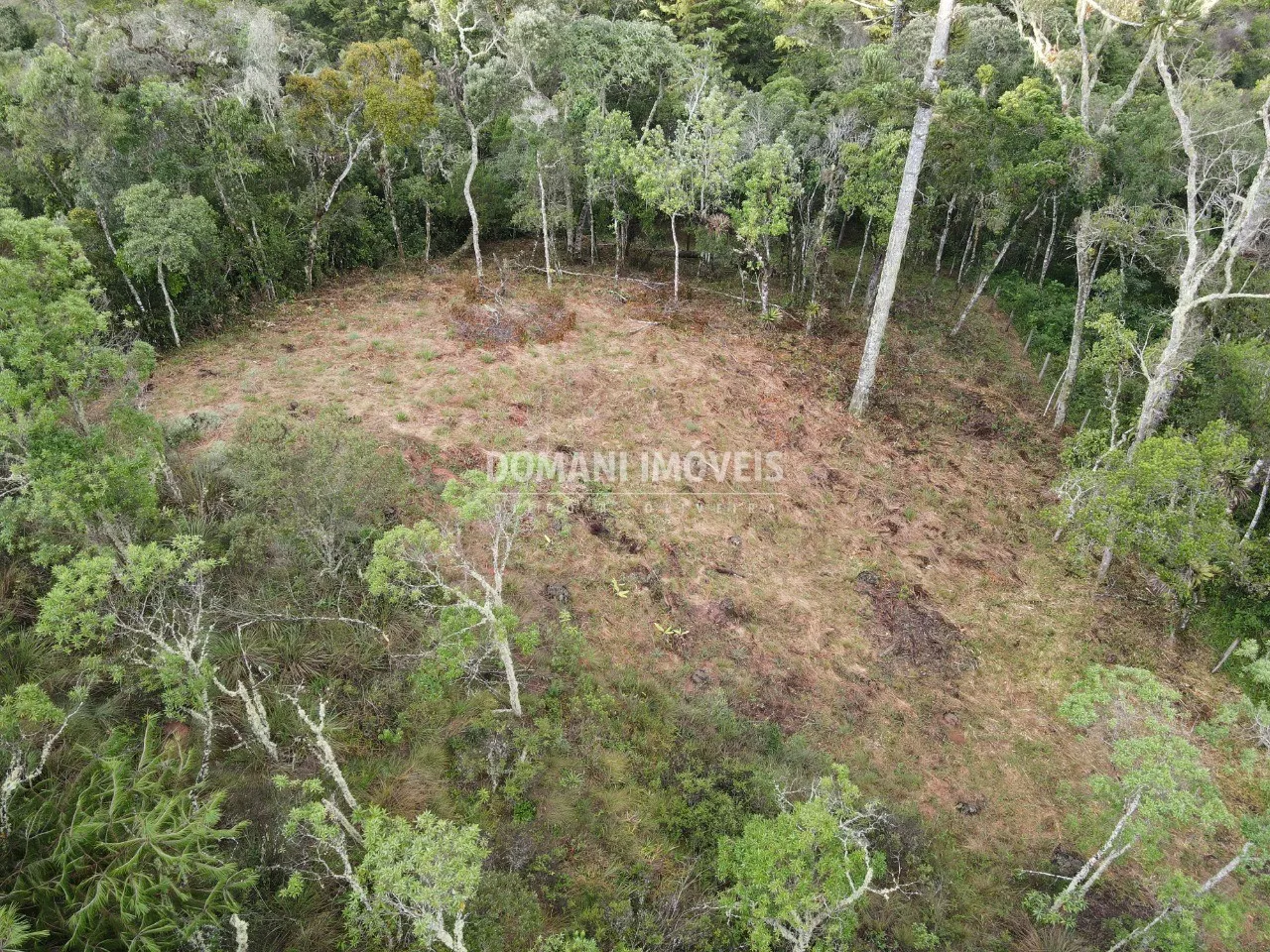 Terreno à venda de 1.060 m² em Campos do Jordão, SP, Brasil