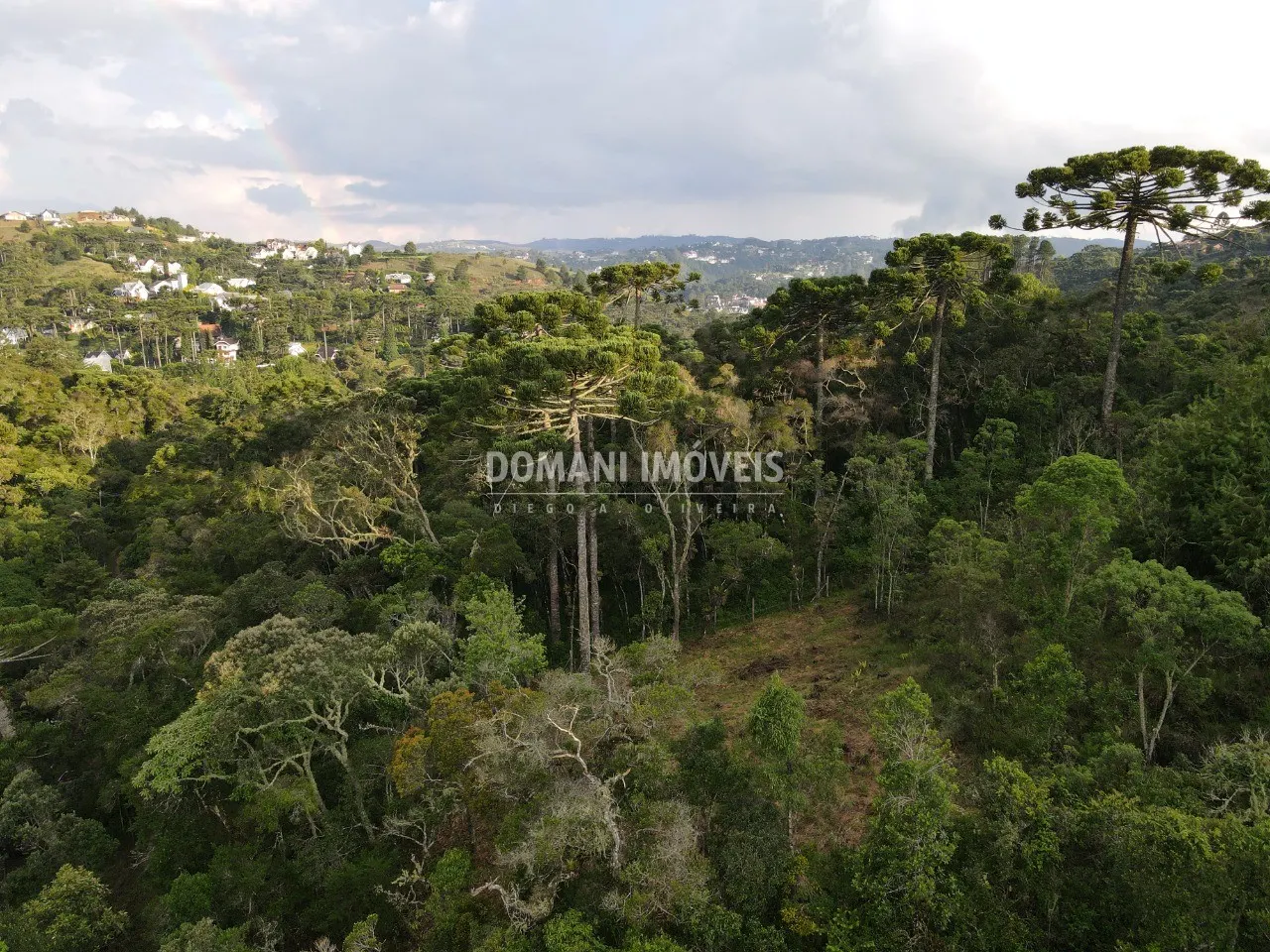 Terreno à venda de 1.060 m² em Campos do Jordão, SP, Brasil