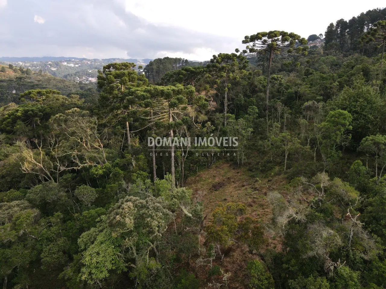 Terreno à venda de 1.060 m² em Campos do Jordão, SP, Brasil