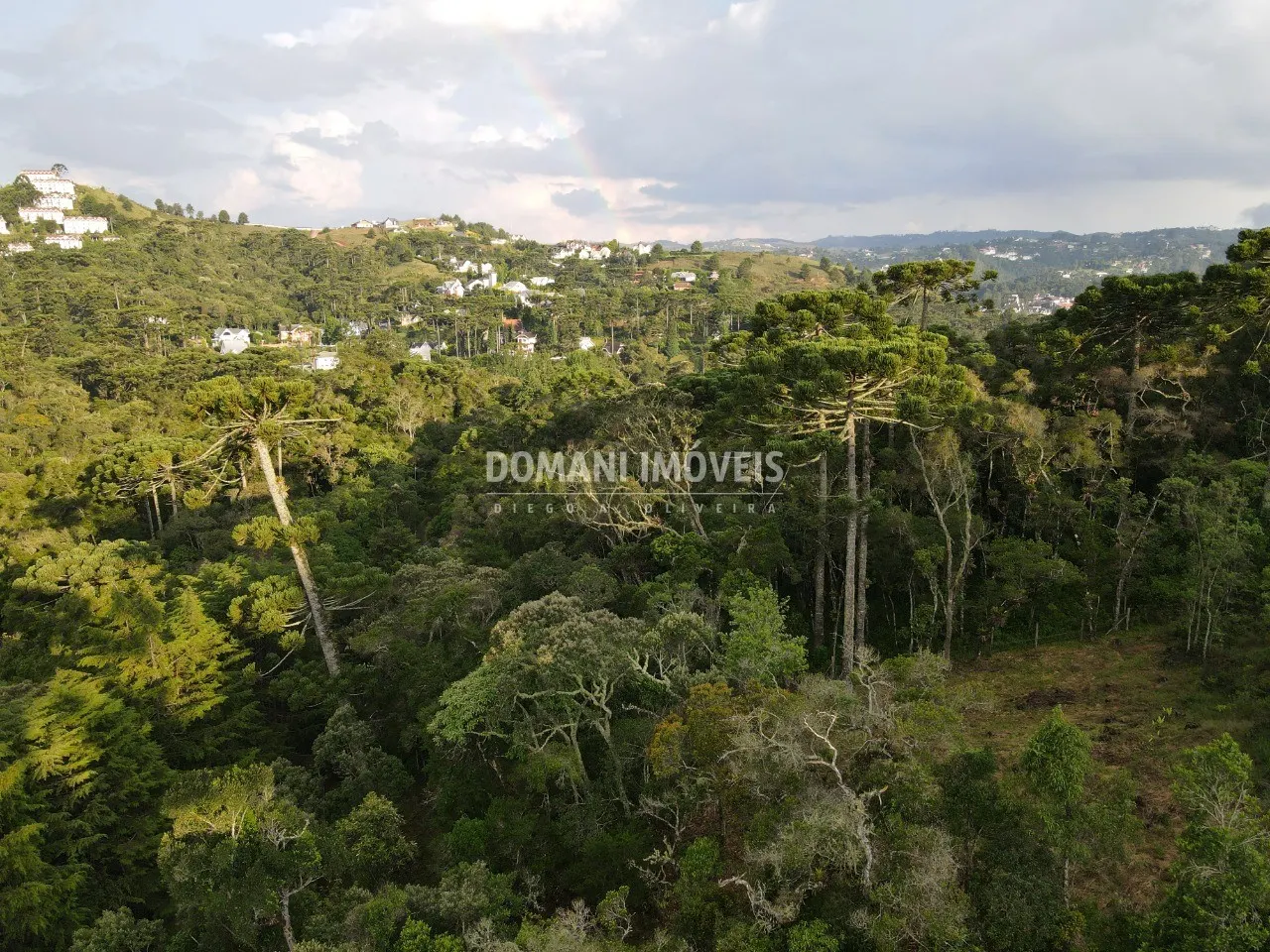 Terreno à venda de 1.060 m² em Campos do Jordão, SP, Brasil