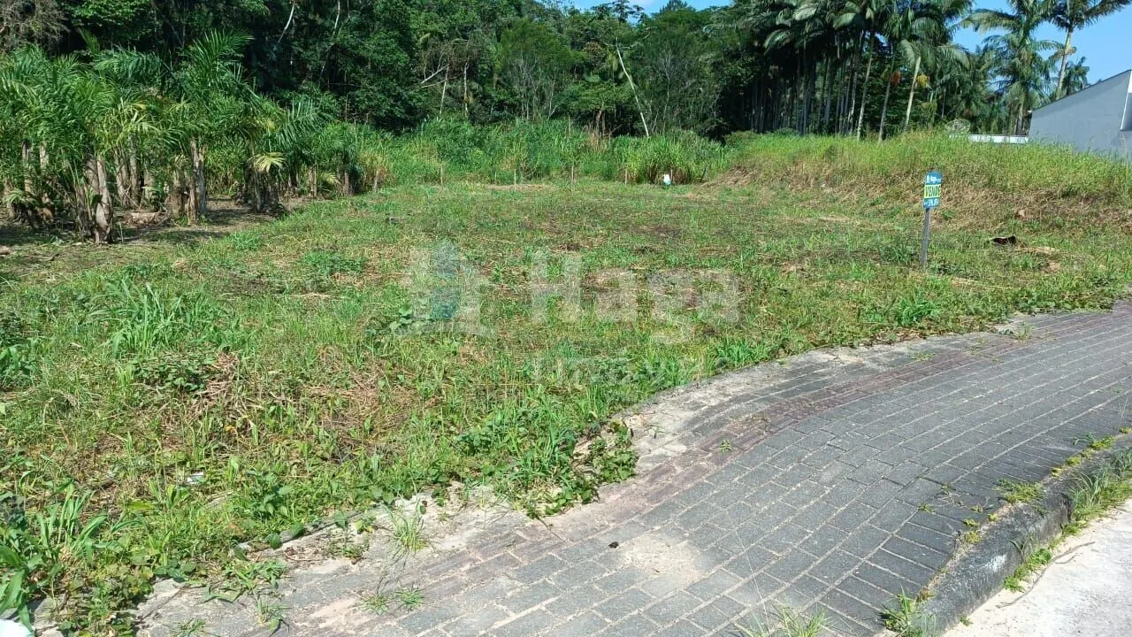 Terreno à venda de 712 m² em Guabiruba, SC, Brasil