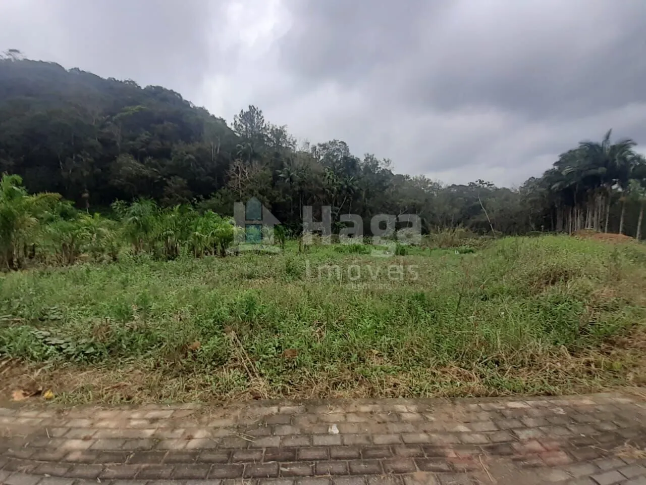 Terreno à venda de 712 m² em Guabiruba, SC, Brasil